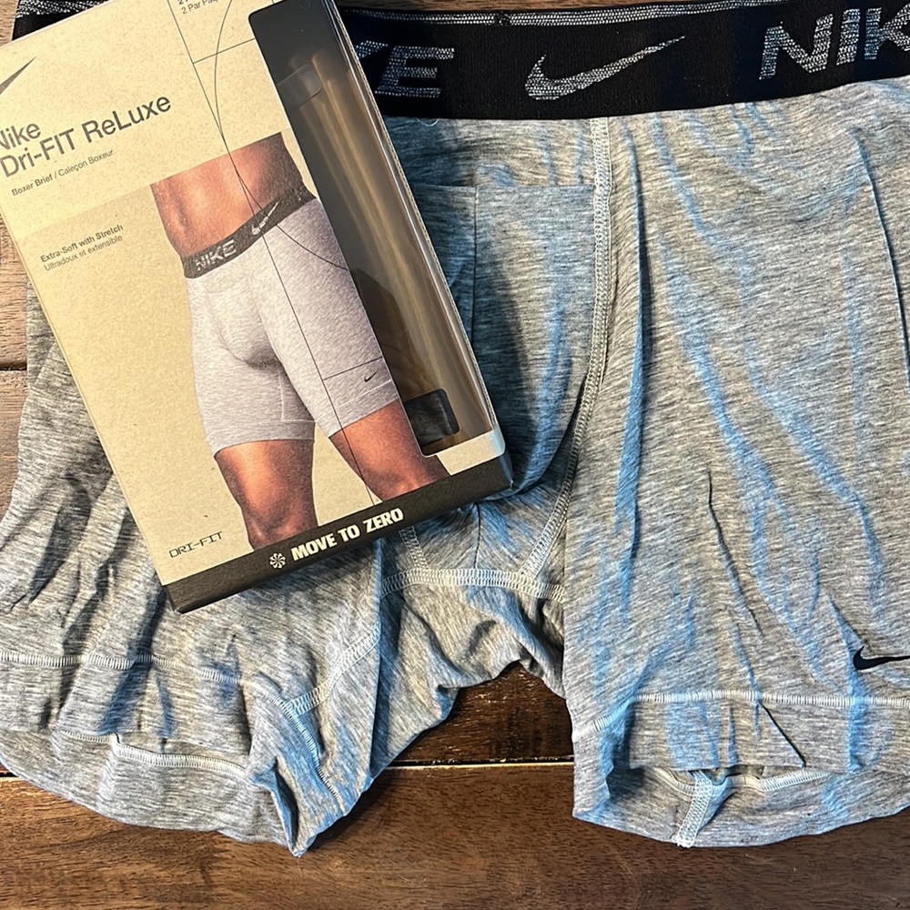 Nike reluxe boxer brief brand new medium gray